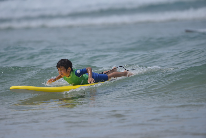 kids surfing seignosse